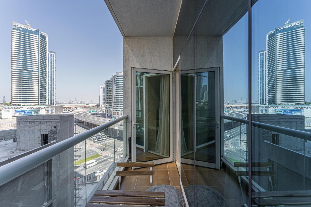 Higuests - Spacious Studio With City Views Near Dubai Mall Экстерьер фото